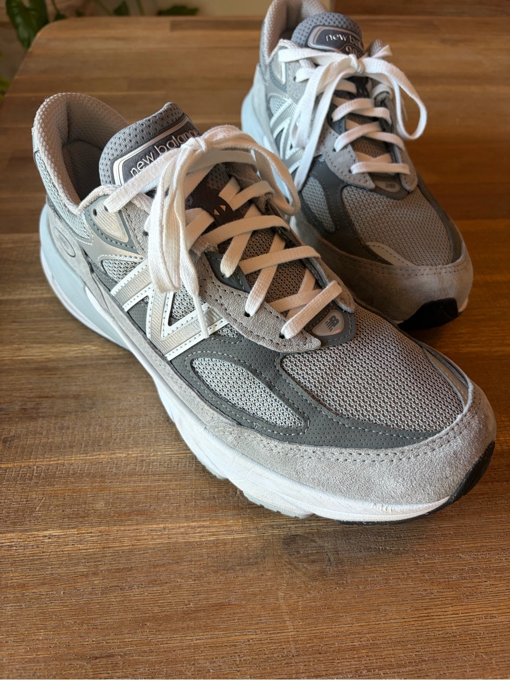 New Balance 990v6 Men's Gray and White Sneaker - Classic Athletic Style